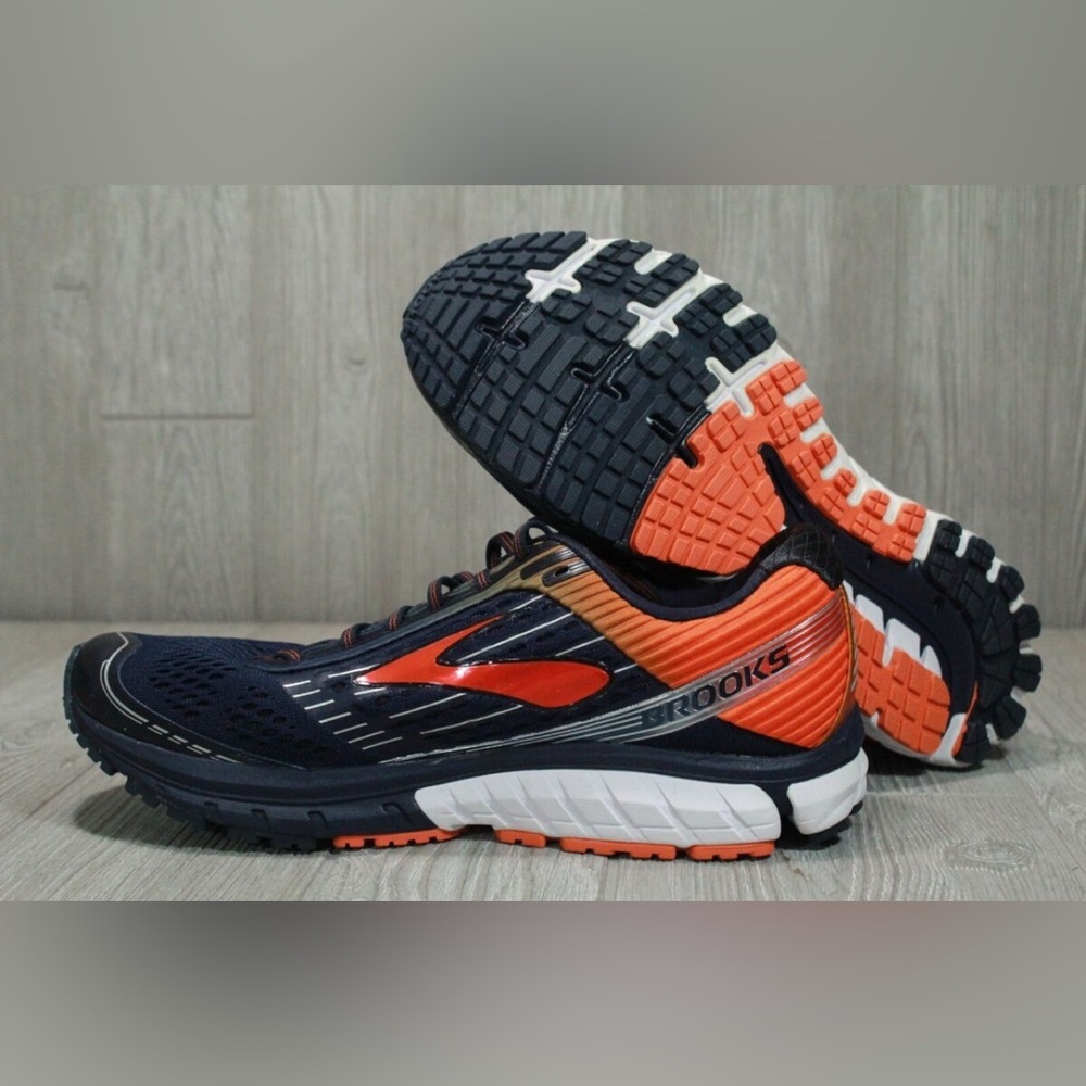 Brooks Men's Athletic Shoes - Black and Orange